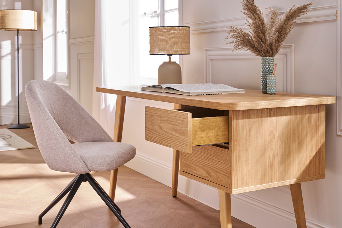 Stuhl aus beigem Stoff mit texturiertem Samteffekt und schwarzem Metall 360� drehbar COSETTE