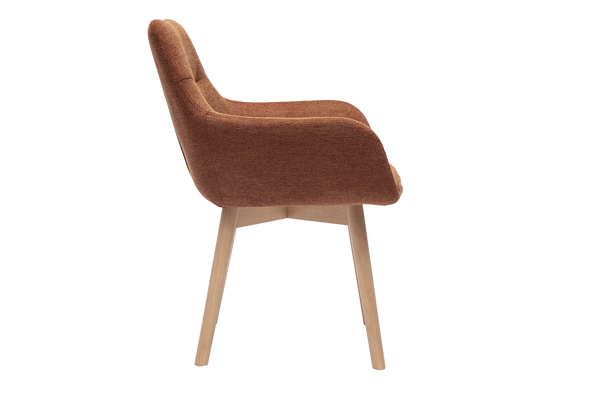 Seitliche Ansicht des ALESS Stuhls in verbranntem Samt, mit hellen Holzbeinen.