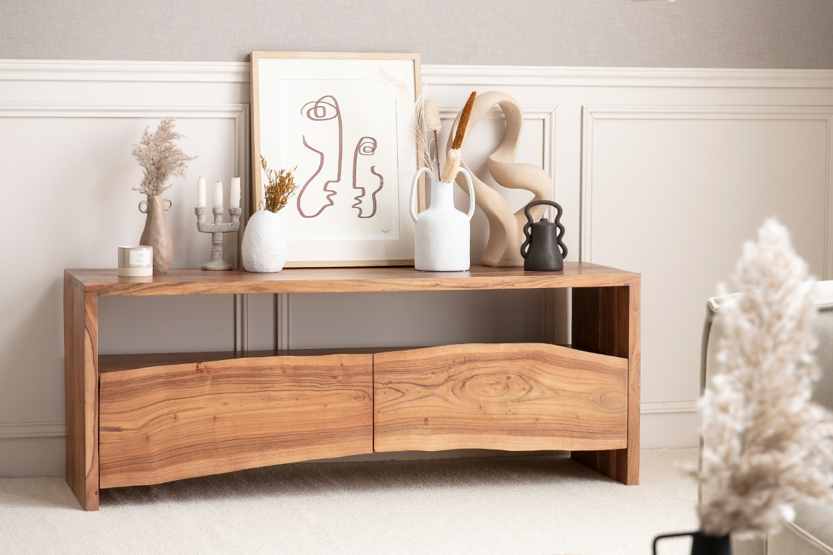 TV-Schrank aus massivem Akazienholz und Schubladen B 130 cm BOHEMIAN