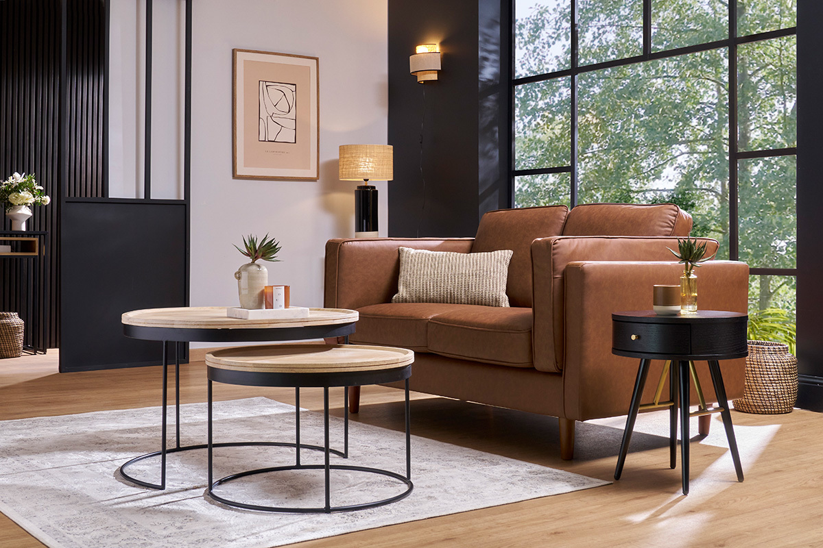 Verschachtelungs-Couchtische aus massivem Mangoholz und Metall LEDGE
