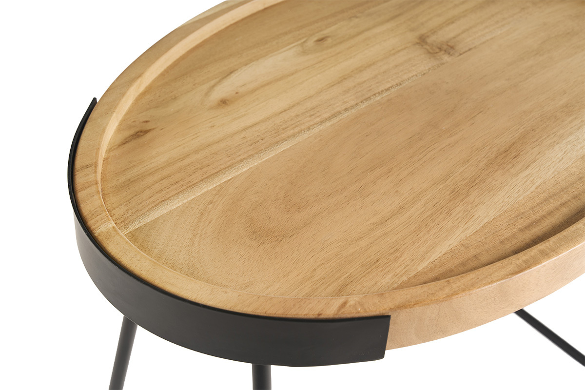 Tablett aus massivem Holz und schwarzem Metall eines ELAVO Couchtisches, detaillierte Ansicht.