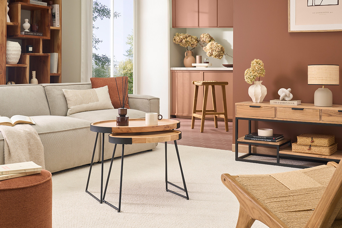 Verschachtelungs-Couchtische aus Metall und massivem Akazienholz ELAVO