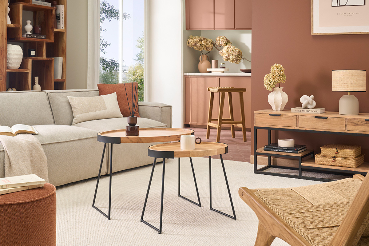 Verschachtelungs-Couchtische aus Metall und massivem Akazienholz ELAVO