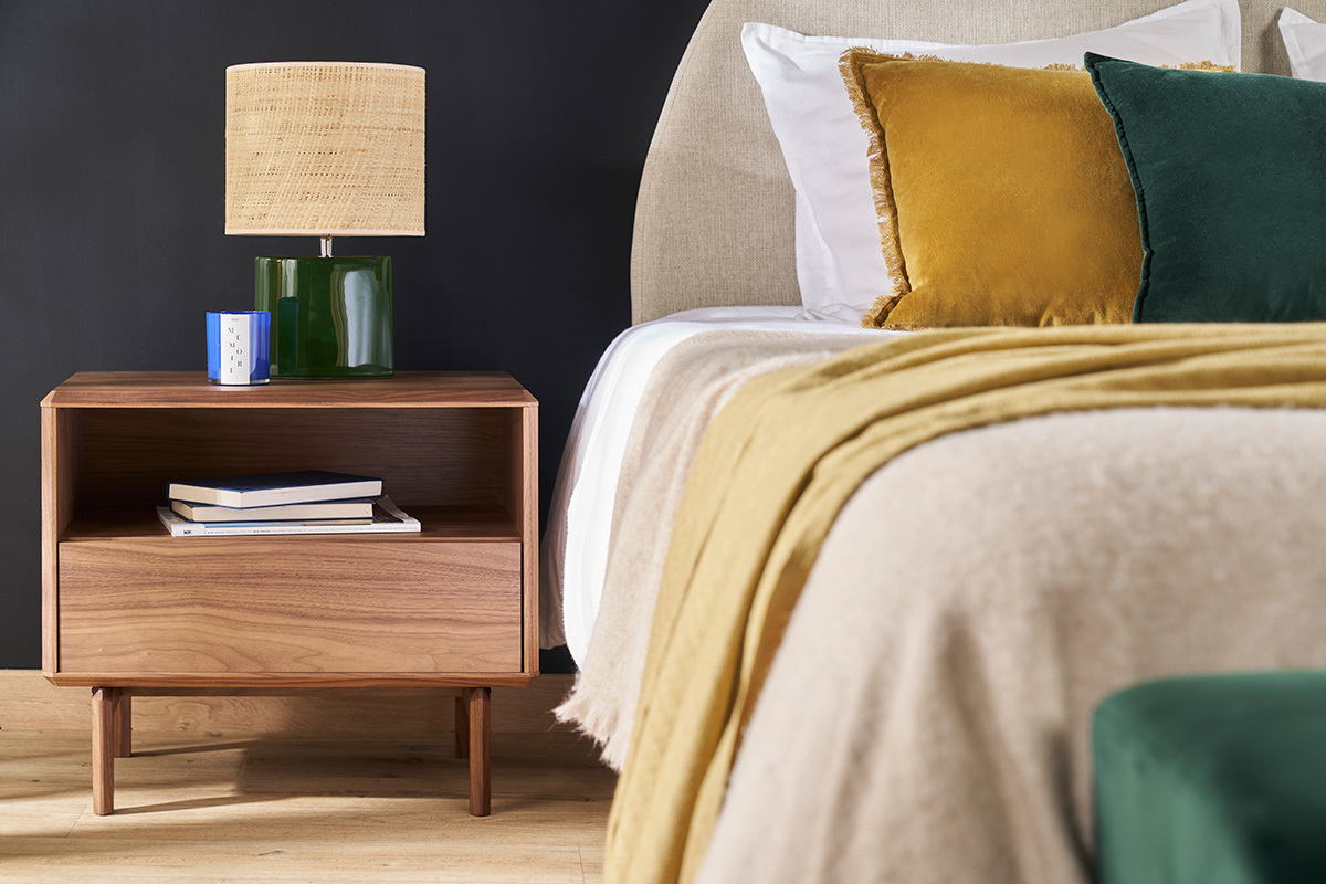 Vintage-Nachttisch Walnussfurnier SUVA