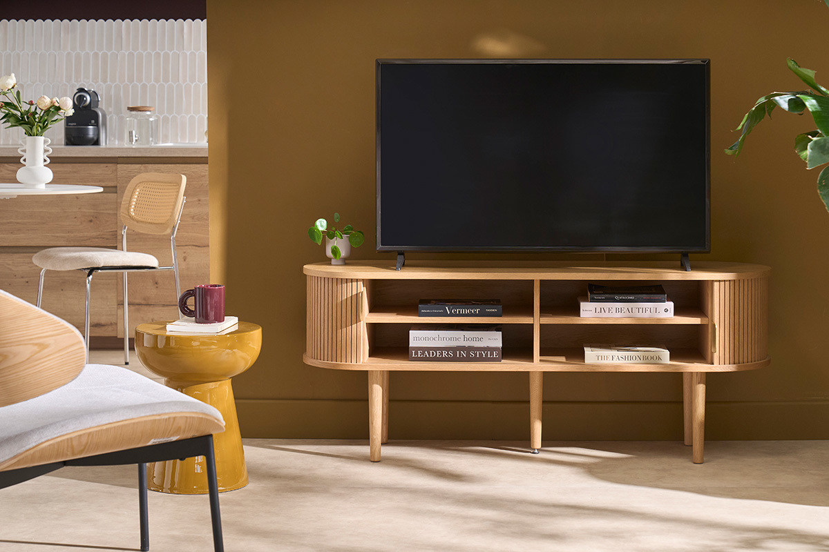 Vintage-TV-M�bel aus hellem Holz mit Eiche und Stauraum, 2 Schiebet�ren, L138 cm EPIC