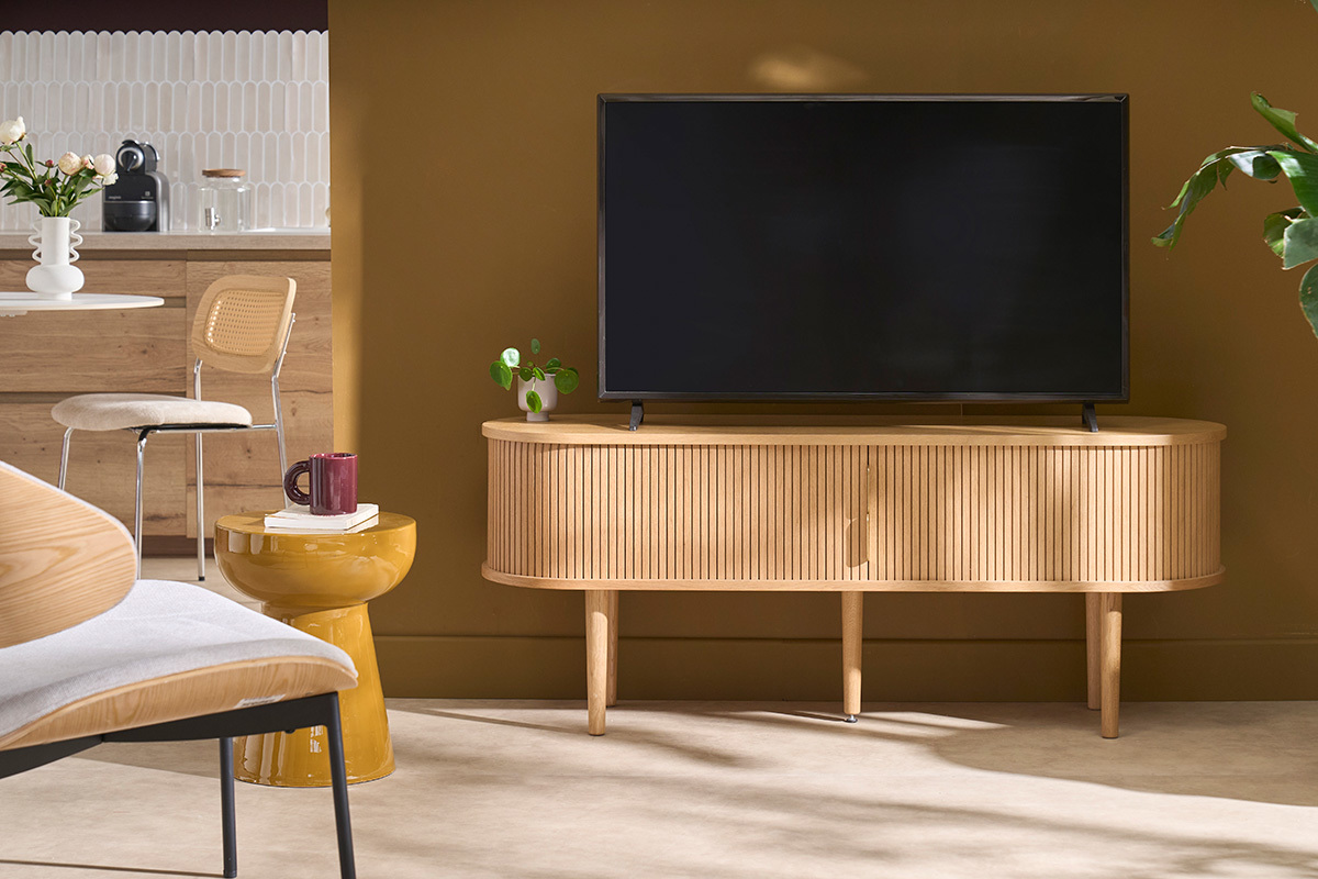 Vintage-TV-M�bel aus hellem Holz mit Eiche und Stauraum, 2 Schiebet�ren, L138 cm EPIC