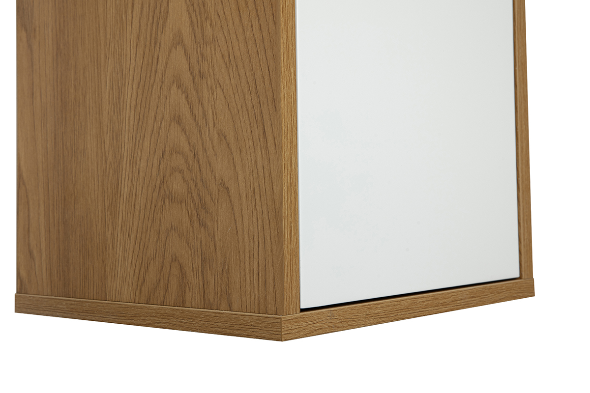 Detail einer Wandaufbewahrung aus hellem Holz und wei�er Oberfl�che, 3/4-Ansicht.