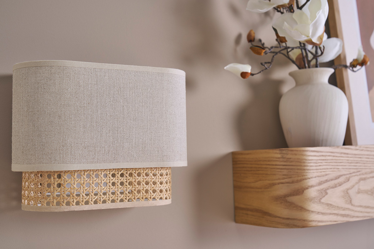 Wandleuchte aus beigem Leinen und natrlichem Rattan-Rohrgeflecht H20 cm TIWY