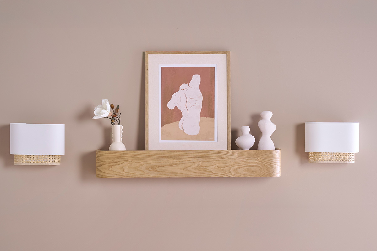 Wandleuchte aus weiem Stoff und natrlichem Rattan-Rohrgeflecht H20 cm TIWY