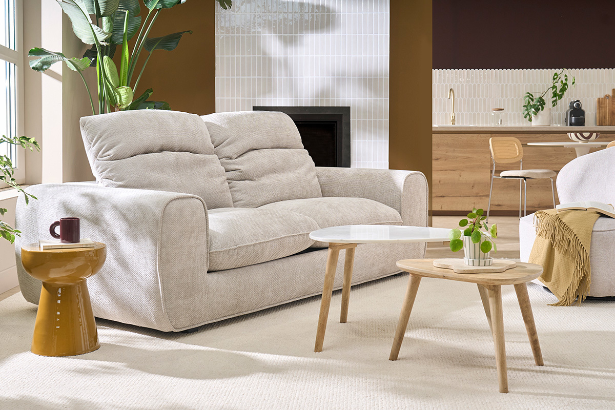 Wandlungssofa mit verstellbaren Kopfst�tzen 3-Sitzer aus chenille Samtstoff beige NOAM