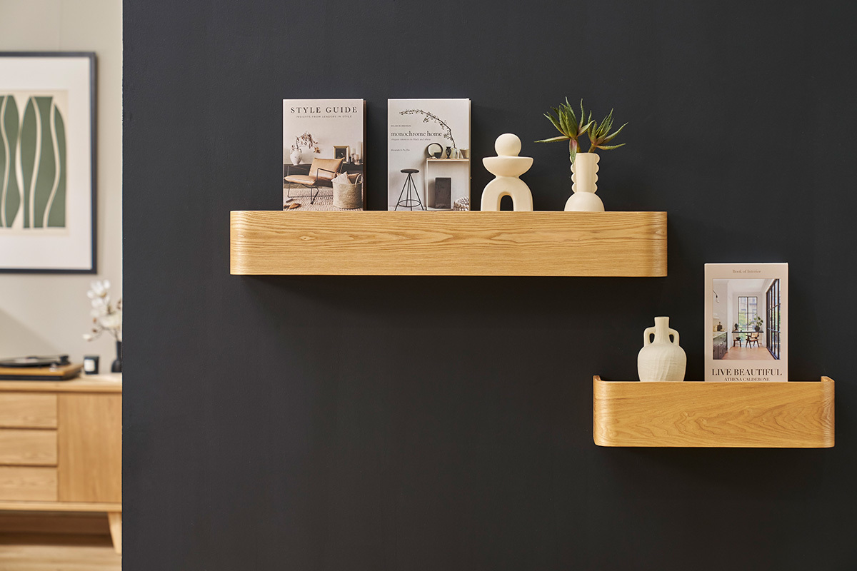 Wandregal aus Eschenholz in 48 cm Lnge HOPE