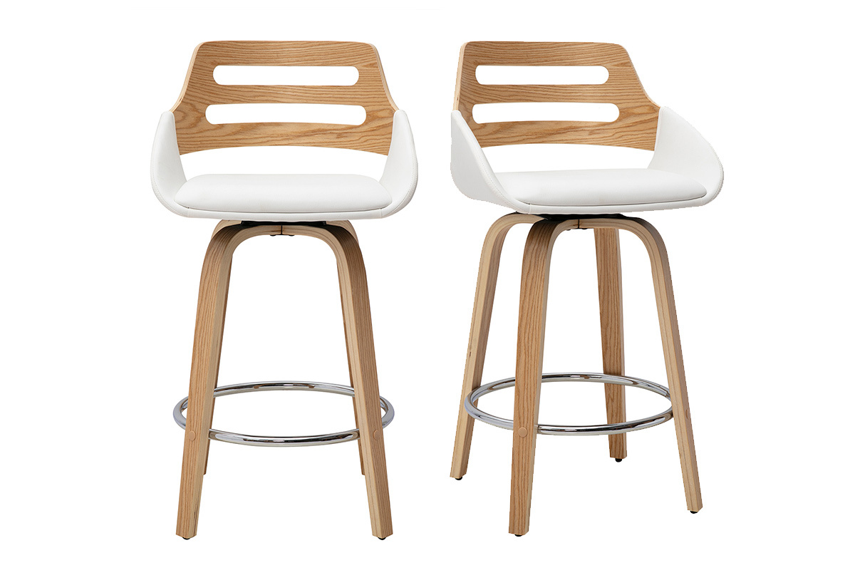 Set aus 2 drehbaren skandinavischen Barhockern in Wei� und hellem Holz, H 65,5 cm, von vorne gesehen.