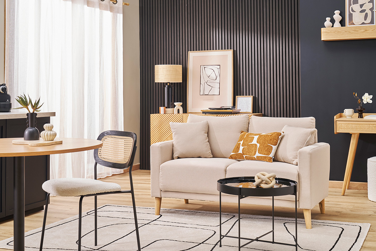 Zweisitzer-Sofa aus beigem Stoff und hellem Holz MUNIK